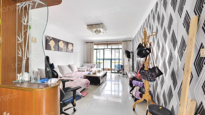 江秋新苑二手房实景图