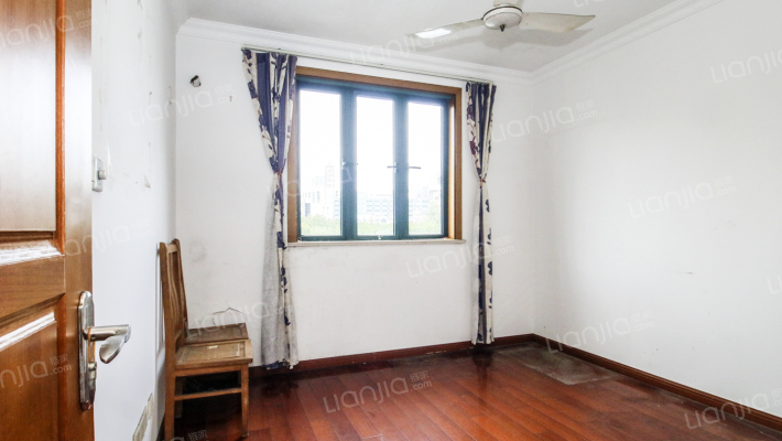 万航渡后路95号二手房实景图