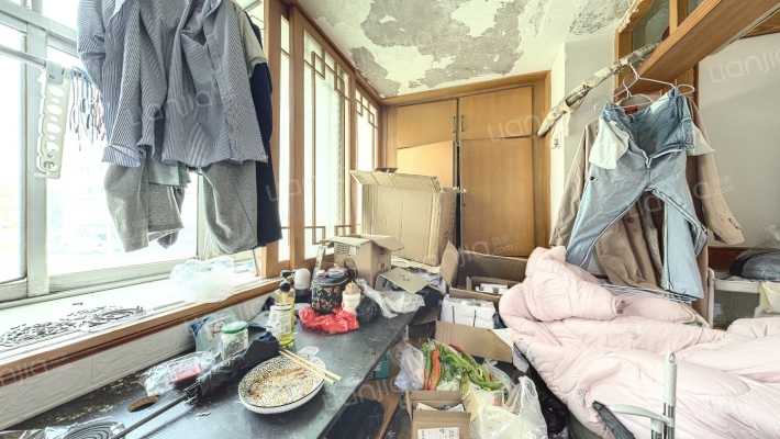 雁塔区人民武装部家属院二手房实景图