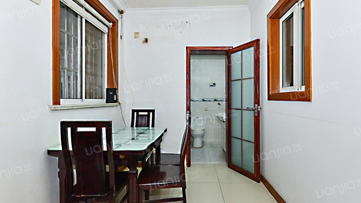 淞滨路803弄二手房实景图