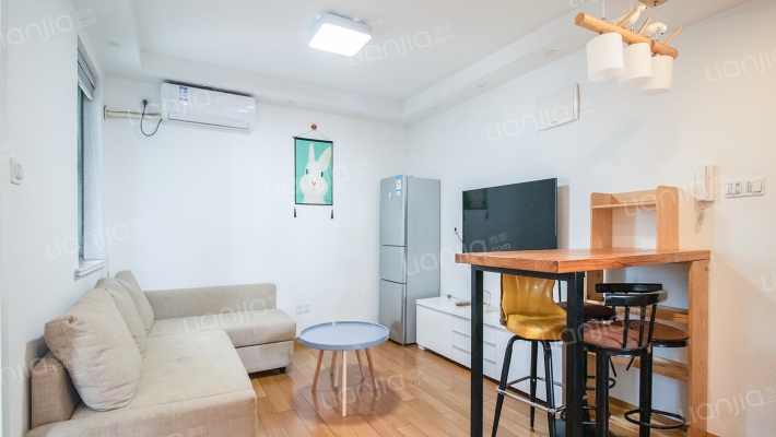 沪南船舶小区二手房实景图