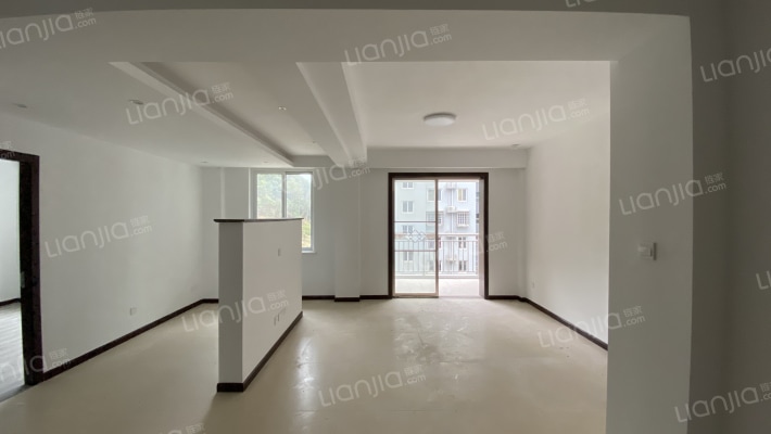 梅鹤新村二手房实景图