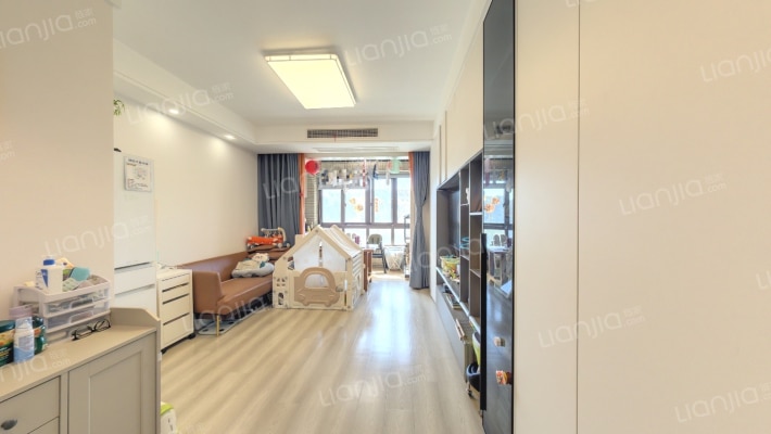 东亚启航公馆二手房实景图