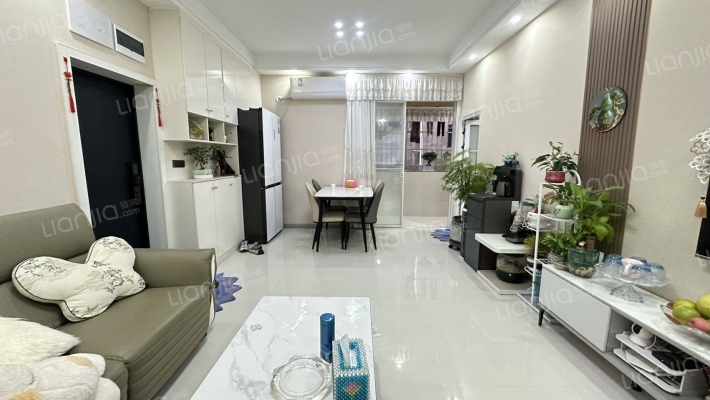 石堡街10号二手房实景图