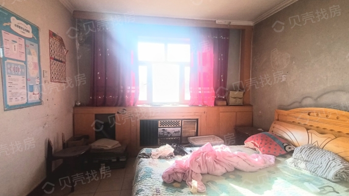 新疆筑路机械厂小区，单位住房，房子质量好得房率高-卧室A
