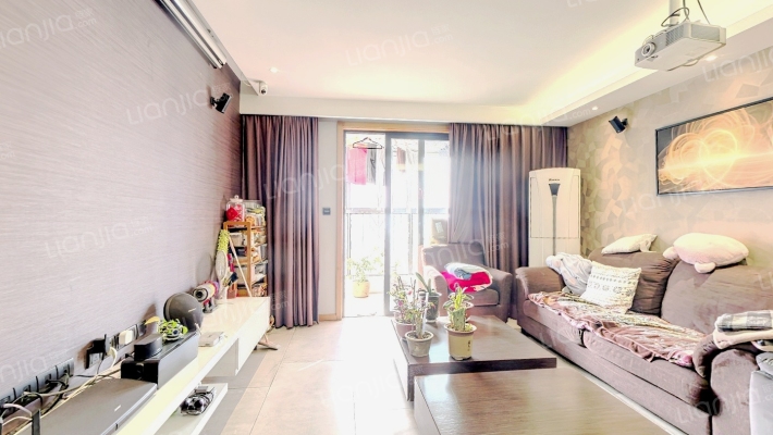 远洋香奈二手房实景图