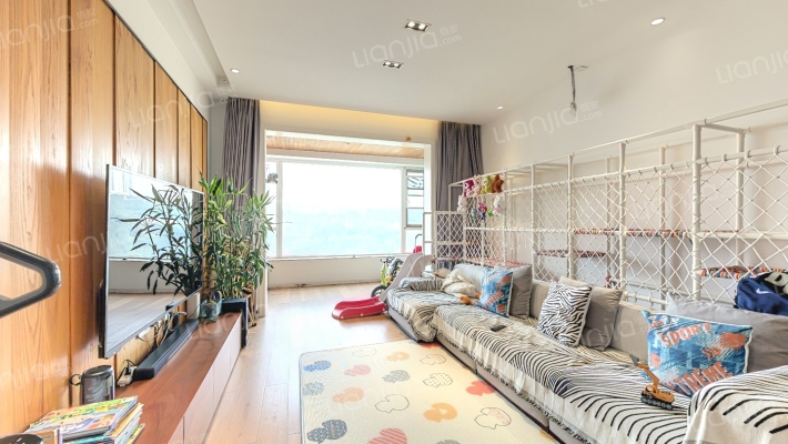 招商花园城二手房实景图