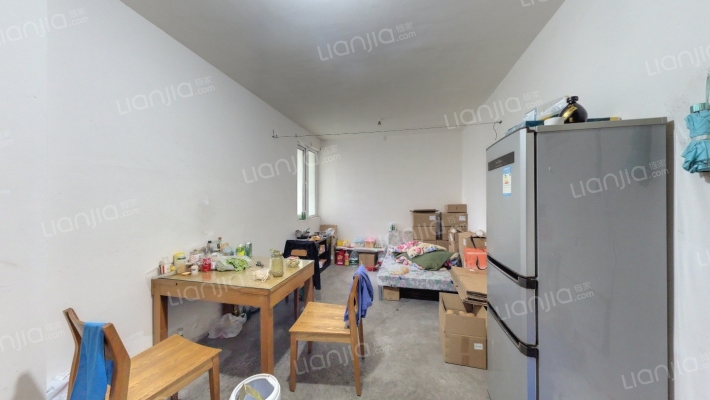 新安花苑西五区二手房实景图