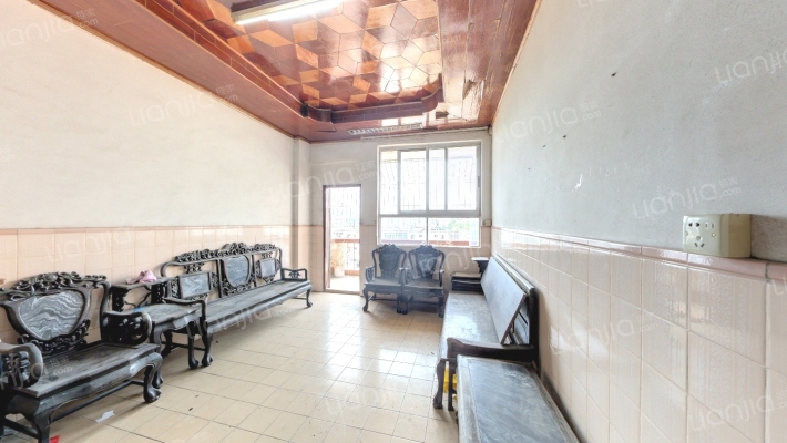 南江路217号二手房实景图