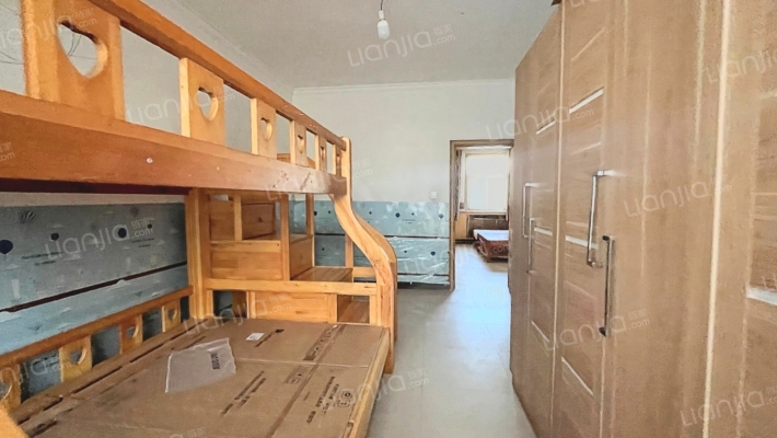 人行家属楼二手房实景图