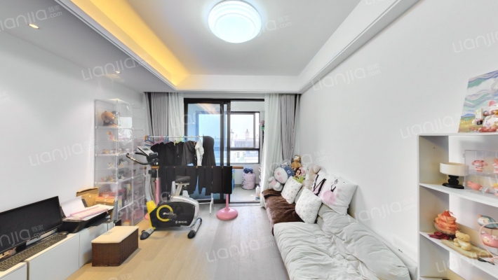 金地虹悦湾一期二手房实景图