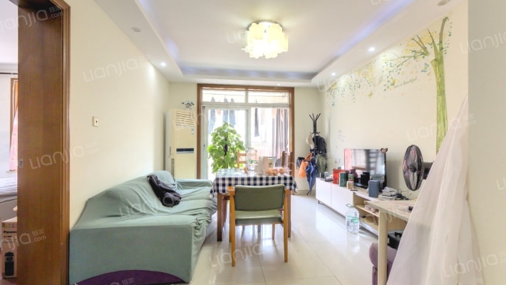 中虹华苑二手房实景图