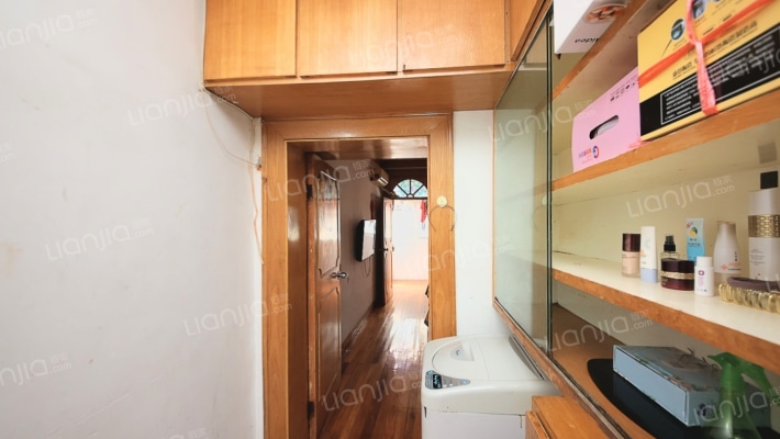 十八进二手房实景图