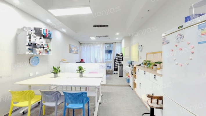 长安兴融中心二手房实景图