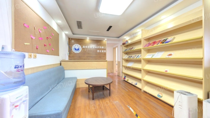 上地科贸大厦二手房实景图