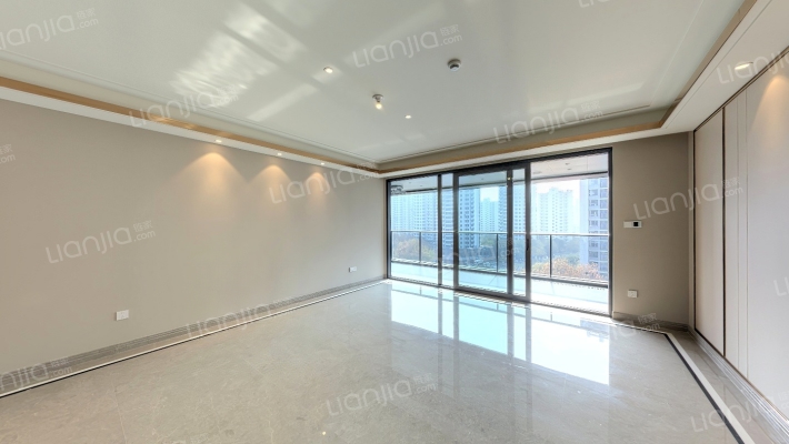 海潮望月城二手房实景图