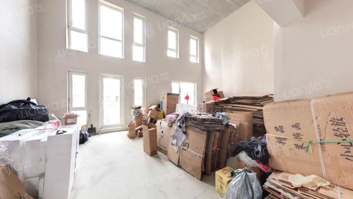 金地保利半山麓二手房实景图