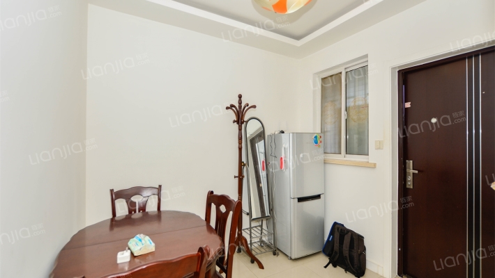 市政大楼二手房实景图