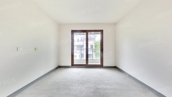 新城上坤樾山半岛二手房实景图