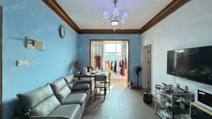 旋耕机厂二手房实景图