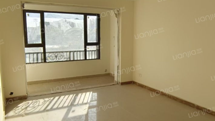 恒大悦龙台二手房实景图