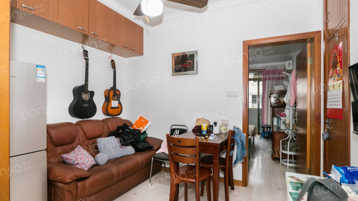 武宁路200弄二手房实景图