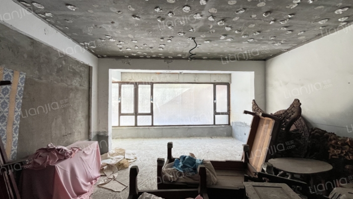 中拥蓝天下垅墅二手房实景图