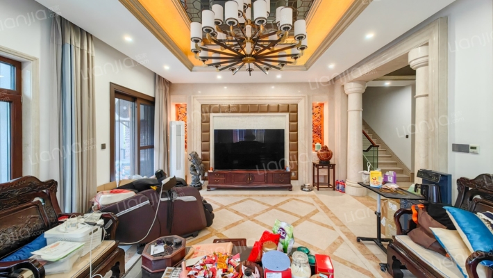 保利国际高尔夫花园英格兰堡(红谷滩)二手房实景图