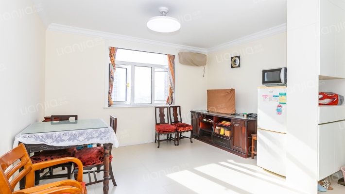 上外中山大楼二手房实景图