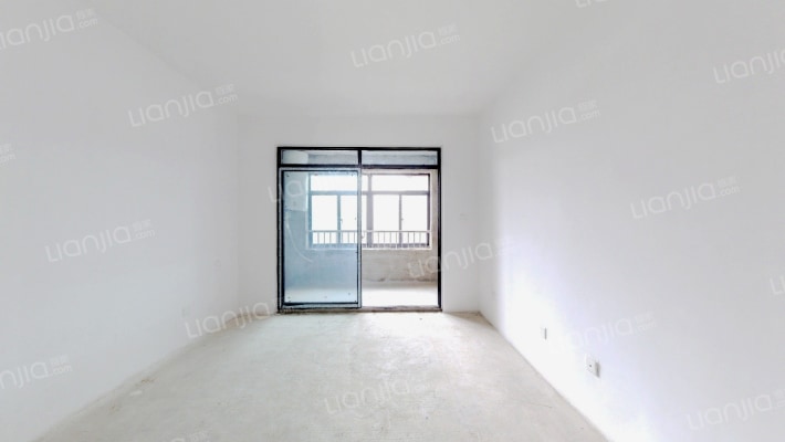 新站翡翠苑二手房实景图