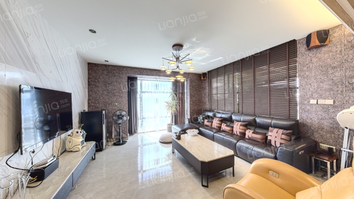 国际华城A区二手房实景图