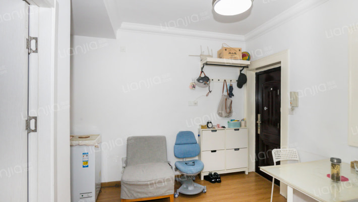 广灵四路280弄二手房实景图