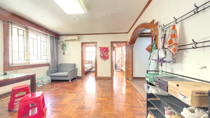 荣兴大厦二手房实景图