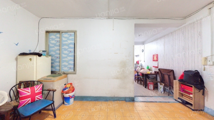 土地局宿舍二手房实景图