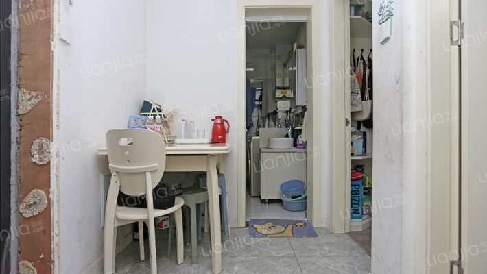 江桥三村七街坊二手房实景图