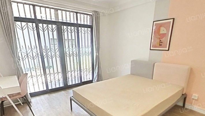 由由四季苑二手房实景图