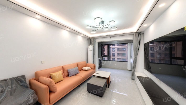 绿地峰辉二期二手房实景图