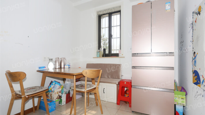 双阳路594弄二手房实景图