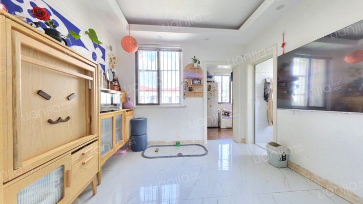 界泾港新村二手房实景图