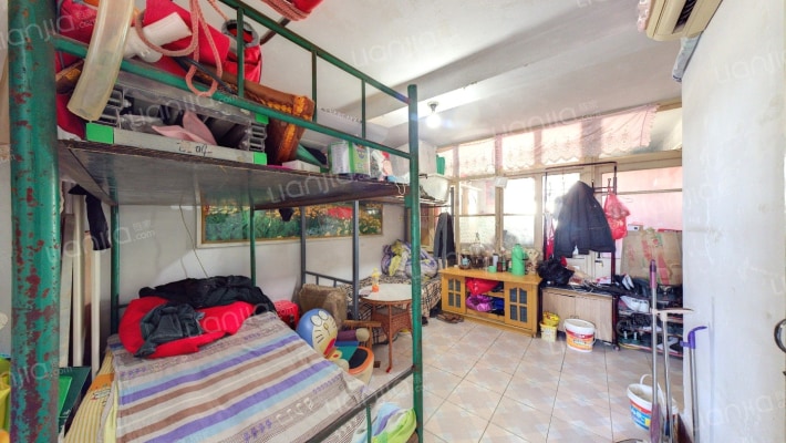 兵营宿舍二手房实景图