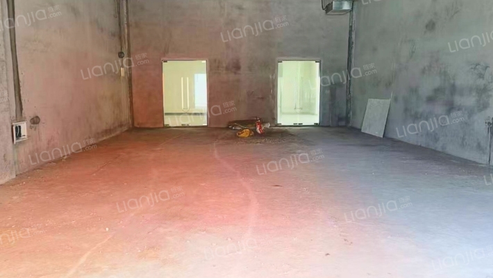 艾美裙楼二手房实景图