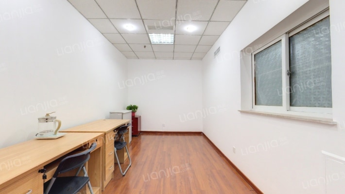 学院国际大厦二手房实景图