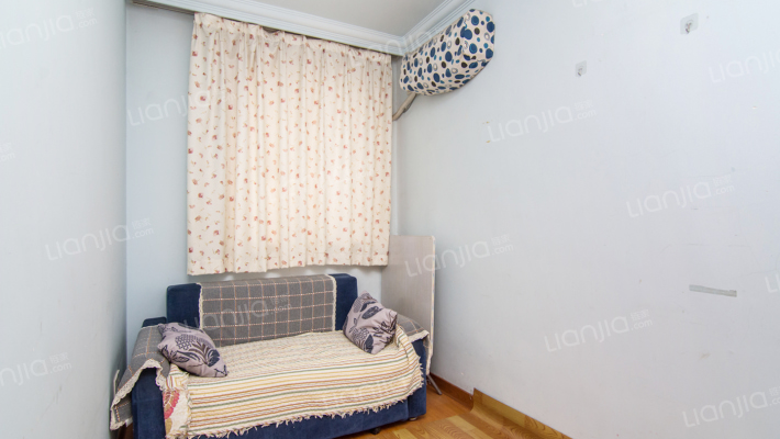 莘松四村二手房实景图