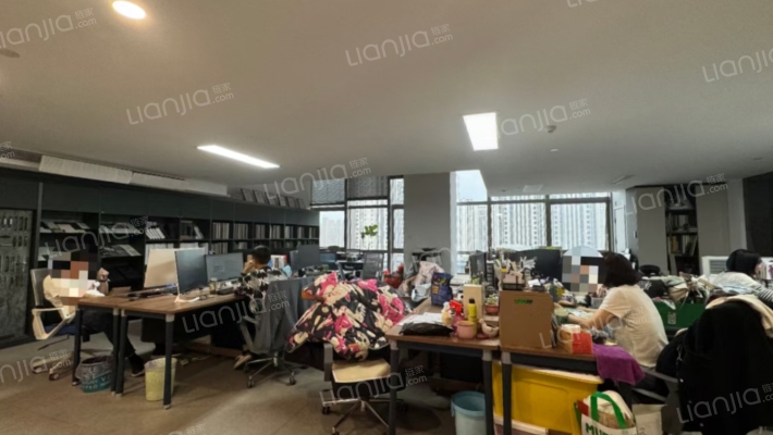 SKY创意办公中心二手房实景图