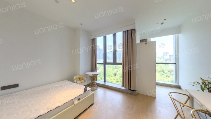 中新大厦二手房实景图