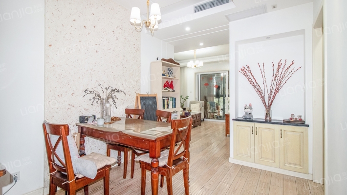 碧云新天地(二期)二手房实景图