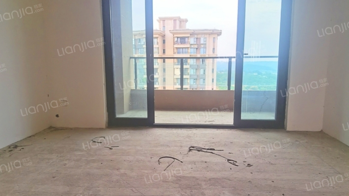 恒大湖山半岛A3区二手房实景图