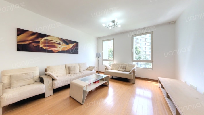 上第MOMA二手房实景图