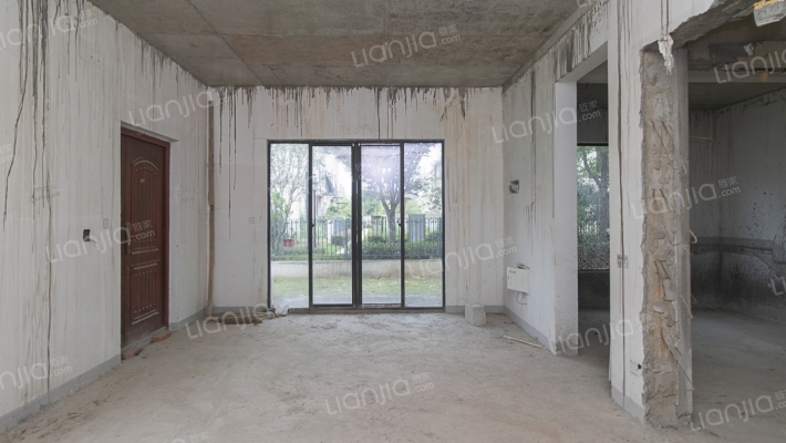 卢塞恩小镇二地块二手房实景图