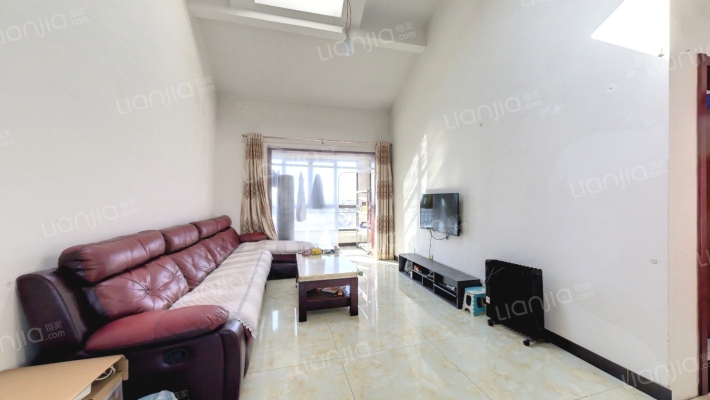 恒盛波尔多小镇北区二手房实景图